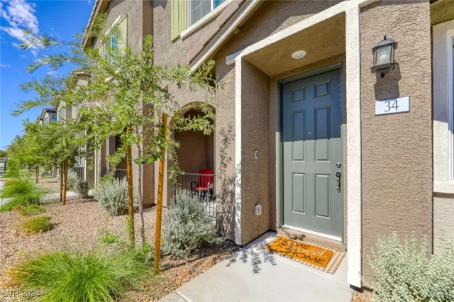 MLS: 2631622 Condo For Sale