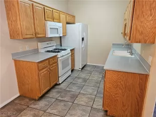 Photo #3: 2631702 Listing 
