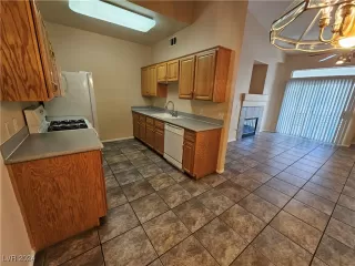 Photo #5: 2631702 Listing 