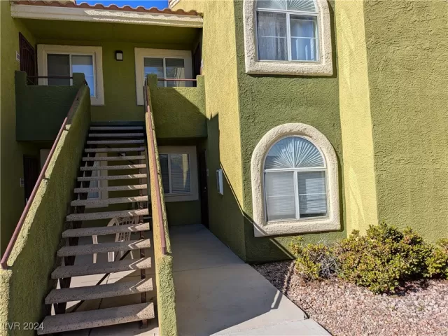 MLS: 2631718 Condo For Sale