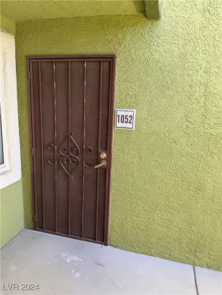 Photo #1: 2631718 Listing 