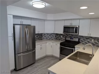 Photo #3: 2631718 Listing 