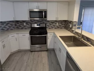 Photo #4: 2631718 Listing 