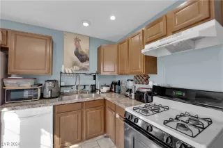 Photo #2: 2631771 Listing