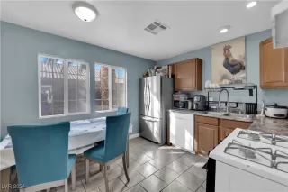 Photo #3: 2631771 Listing