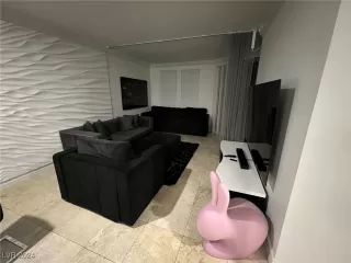 Photo #2: 2631779 Listing