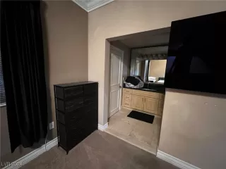 Photo #6: 2631779 Listing