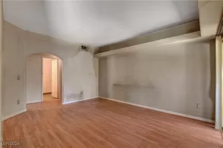 Photo #2: 2631798 Listing