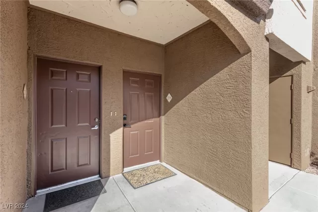 MLS: 2631816 Condo For Sale