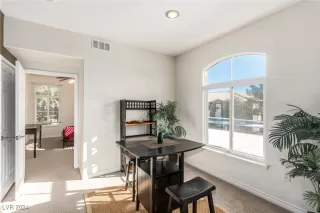 Photo #4: 2631816 Listing