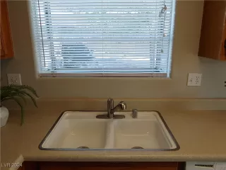 Photo #3: 2631820 Listing 