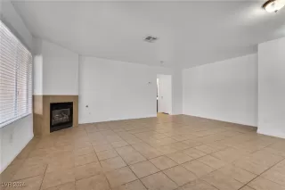 Photo #5: 2631830 Listing