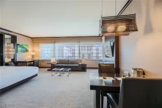 Photo #3: 2631834 Listing