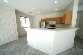 Photo #4: 2631856 Listing 