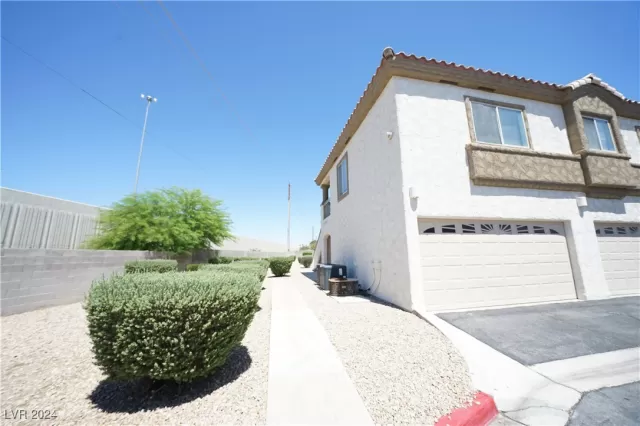 MLS: 2631864 Condo For Sale