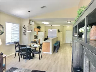 Photo #3: 2631893 Listing 