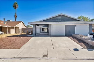 Photo #1: 2631898 Listing 