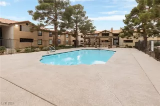 Photo #3: 2631968 Listing