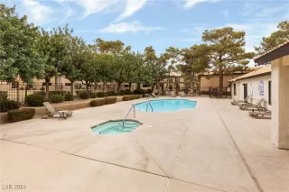 Photo #4: 2631968 Listing