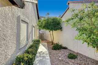 Photo #4: 2631980 Listing 