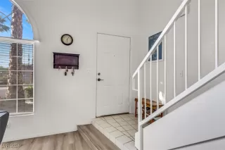 Photo #2: 2631984 Listing