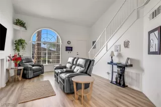 Photo #4: 2631984 Listing