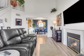 Photo #5: 2631984 Listing