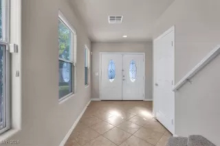 Photo #3: 2631993 Listing