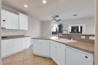 Photo #6: 2631993 Listing