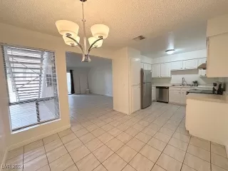 Photo #5: 2631995 Listing 