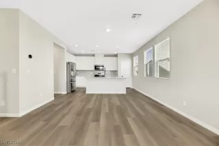 Photo #5: 2632020 Listing 