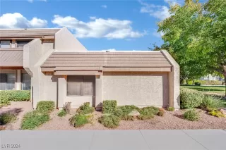 Photo #1: 2632021 Listing