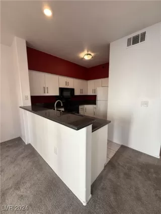 Photo #5: 2632036 Listing 