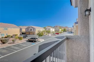 Photo #4: 2632048 Listing