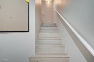 Photo #6: 2632048 Listing