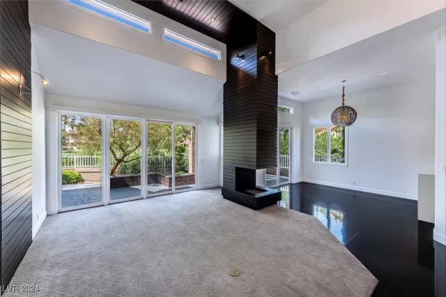 MLS: 2632063 Condo For Sale