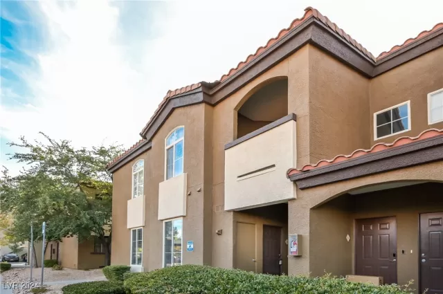 MLS: 2632075 Condo For Sale