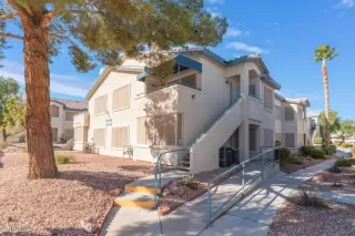 Photo #3: 2632081 Listing