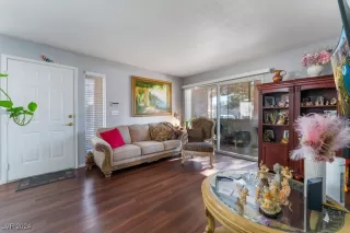 Photo #6: 2632081 Listing