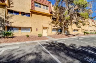 More Details about MLS # 2632094 : 1303 DARLENE WAY 402A