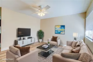 Photo #2: 2632094 Listing