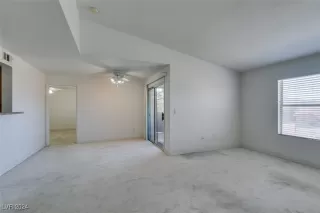 Photo #5: 2632107 Listing 