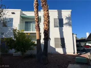 Photo #1: 2632118 Listing