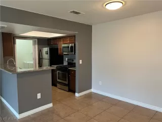 Photo #2: 2632118 Listing