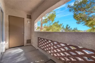 Photo #2: 2632119 Listing