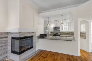 Photo #3: 2632119 Listing