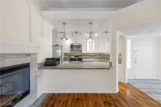 Photo #6: 2632119 Listing