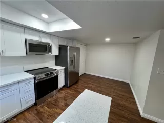 Photo #4: 2632157 Listing 