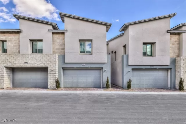 MLS: 2632164 Condo For Sale