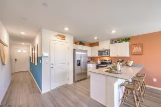 Photo #6: 2632168 Listing